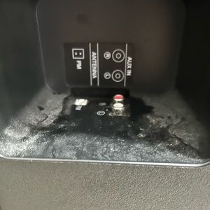 LG speaker with 600 W power , two microphones, USB and change color